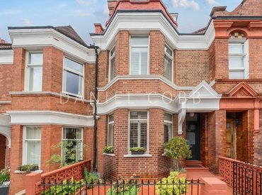  Barcombe Avenue, London, SW2