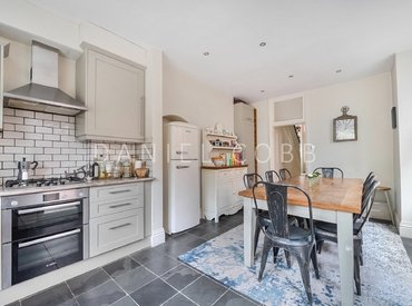  Barcombe Avenue, London, SW2
