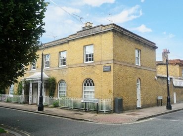  Courtenay Square, London, SE11