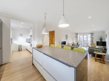  Leathermarket Court, London, SE1