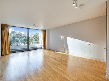 Parliament View Apartments, 1 Albert Embankment, London, SE1