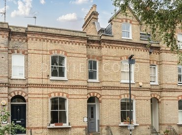  Ravensdon Street, London, SE11