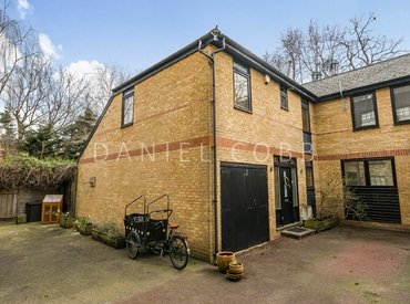  Spencer Mews, London, SW8