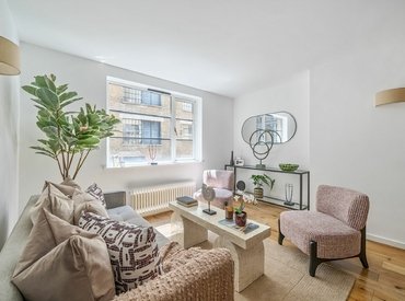 , Tanners Yard, 239 Long Lane, London, SE1