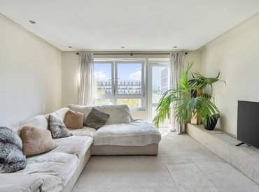 Thetford House St. Saviours Estate, London, SE1