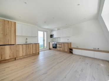 Marks Court, 5 Griggs Place, London, SE1