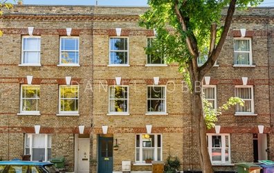 house For Sale  in  Henshaw Street, London, SE17