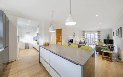 apartment For Sale  in  Leathermarket Court, London, SE1