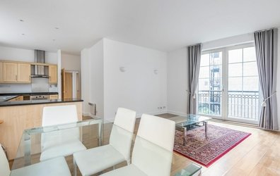 flat For Sale  in  Oxford Drive, London, SE1