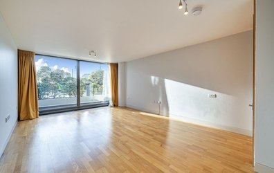 flat For Sale  in Parliament View Apartments, 1 Albert Embankment, London, SE1