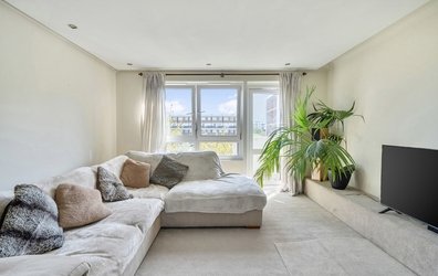 flat For Sale  in Thetford House St. Saviours Estate, London, SE1