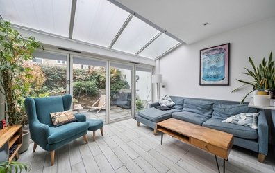 house To Rent  in  Aberdour Street, London, SE1