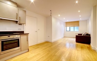 flat To Rent  in  Bermondsey Street, London, SE1