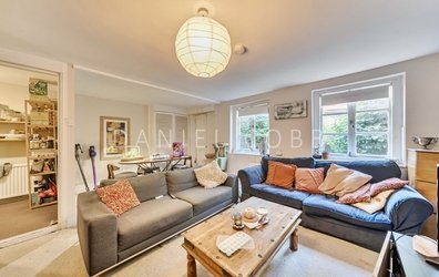 house To Rent  in  Grove Lane, London, SE5