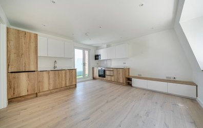 flat To Rent  in Marks Court, 5 Griggs Place, London, SE1