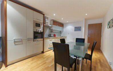 flat To Rent  in  Newhams Row, London, SE1