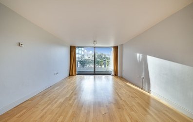 flat To Rent  in Parliament View Apartments, 1 Albert Embankment, London, SE1