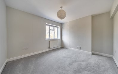 flat To Rent  in Regina Court, 93 Lambeth Road, London, SE1