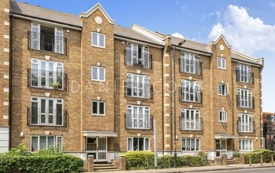 apartment To Rent  in Riddell Court, 20 Albany Road, London, SE5