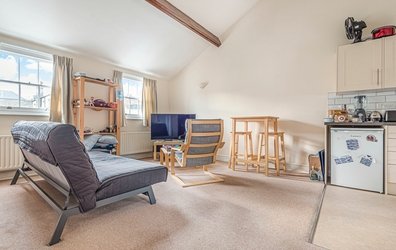 flat To Rent  in Triangle Estate 197-199 Kennington Lane, London, SE11