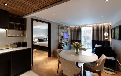 apartment To Rent  in  Vandon Street, London, SWH