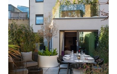 apartment To Rent  in  Vandon Street, London, SWH
