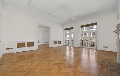 apartment To Rent  in  Whitehall Court, London, SW1A